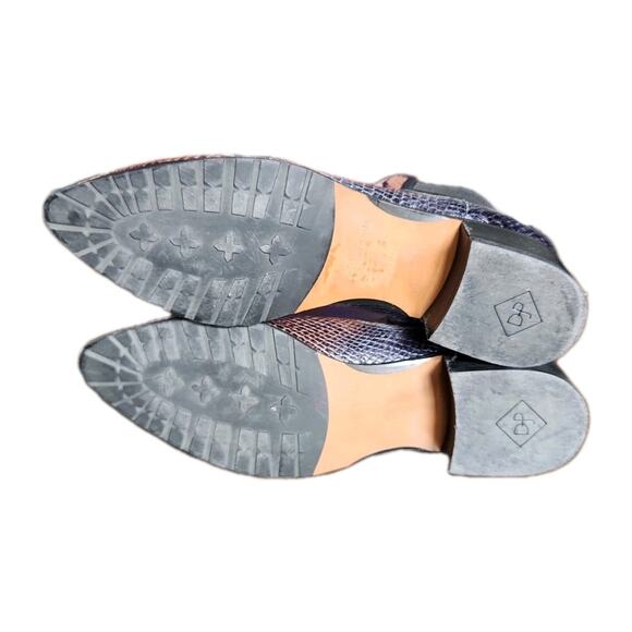 Donald Pliner Dyla Leather Ankle Bootie Women's Snake Print Almond Toe 7.5 M - Picture 5 of 9